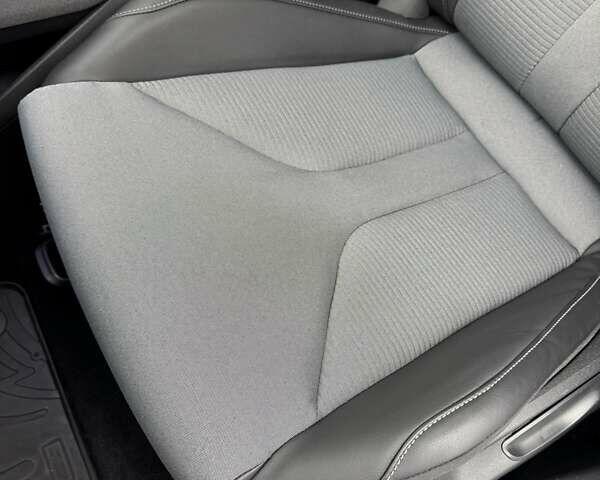 Черный Шкода Enyaq iV, объемом двигателя 0 л и пробегом 269 тыс. км за 16800 $, фото 44 на Automoto.ua