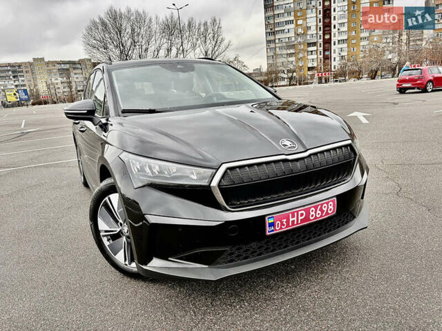 Черный Шкода Enyaq iV, объемом двигателя 0 л и пробегом 186 тыс. км за 18950 $, фото 2 на Automoto.ua