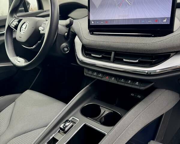 Черный Шкода Enyaq iV, объемом двигателя 0 л и пробегом 269 тыс. км за 16800 $, фото 33 на Automoto.ua