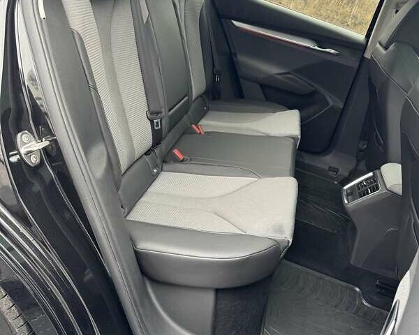 Черный Шкода Enyaq iV, объемом двигателя 0 л и пробегом 269 тыс. км за 16800 $, фото 52 на Automoto.ua