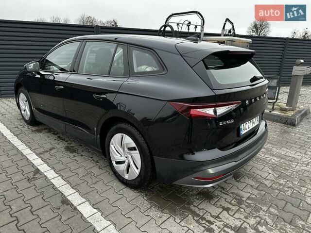 Черный Шкода Enyaq iV, объемом двигателя 0 л и пробегом 51 тыс. км за 21300 $, фото 5 на Automoto.ua