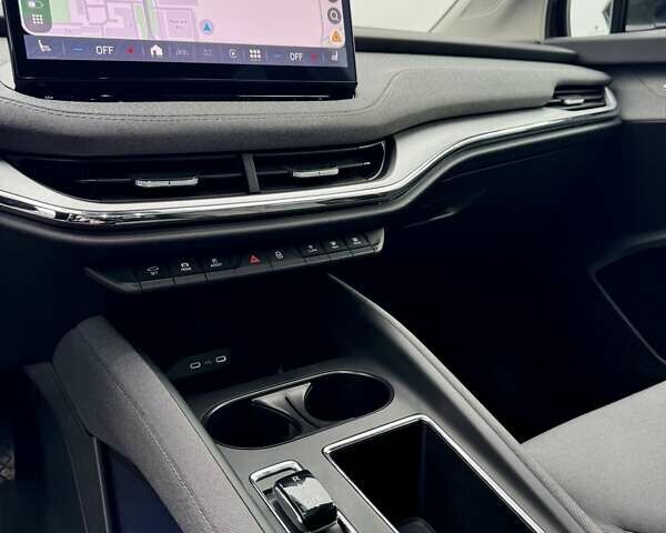 Черный Шкода Enyaq iV, объемом двигателя 0 л и пробегом 269 тыс. км за 16800 $, фото 34 на Automoto.ua