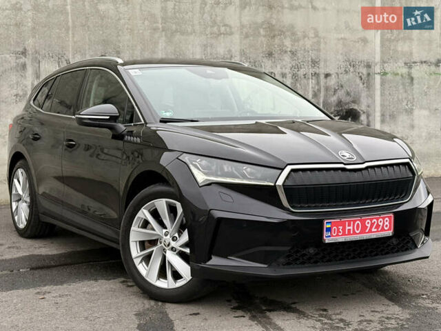 Черный Шкода Enyaq iV, объемом двигателя 0 л и пробегом 113 тыс. км за 27920 $, фото 1 на Automoto.ua