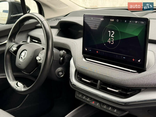 Черный Шкода Enyaq iV, объемом двигателя 0 л и пробегом 113 тыс. км за 27920 $, фото 43 на Automoto.ua