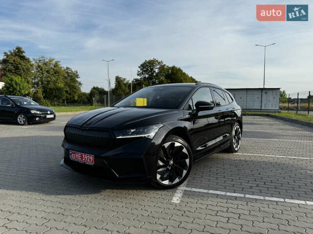 Черный Шкода Enyaq iV, объемом двигателя 0 л и пробегом 49 тыс. км за 28250 $, фото 2 на Automoto.ua