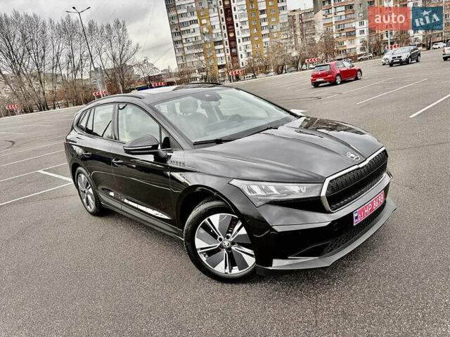 Черный Шкода Enyaq iV, объемом двигателя 0 л и пробегом 186 тыс. км за 18950 $, фото 3 на Automoto.ua