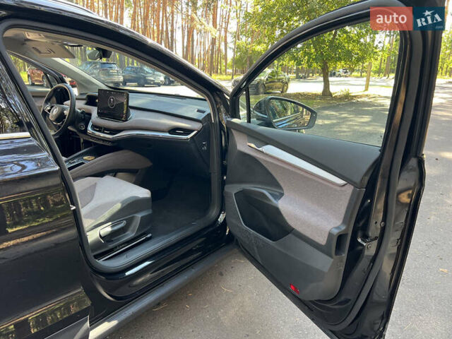 Чорний Шкода Enyaq iV, об'ємом двигуна 0 л та пробігом 24 тис. км за 22500 $, фото 13 на Automoto.ua