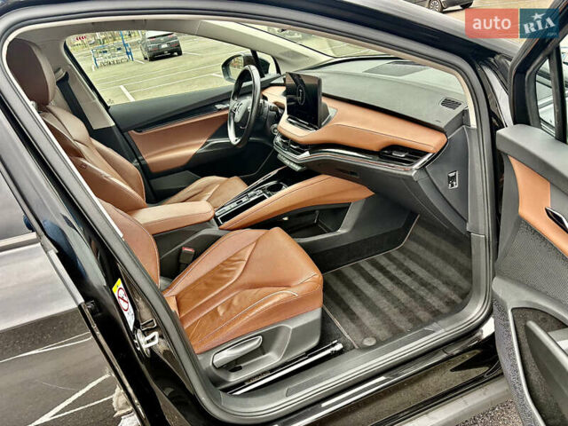 Черный Шкода Enyaq iV, объемом двигателя 0 л и пробегом 186 тыс. км за 18950 $, фото 40 на Automoto.ua