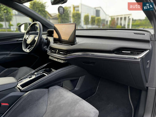 Черный Шкода Enyaq iV, объемом двигателя 0 л и пробегом 49 тыс. км за 28250 $, фото 126 на Automoto.ua