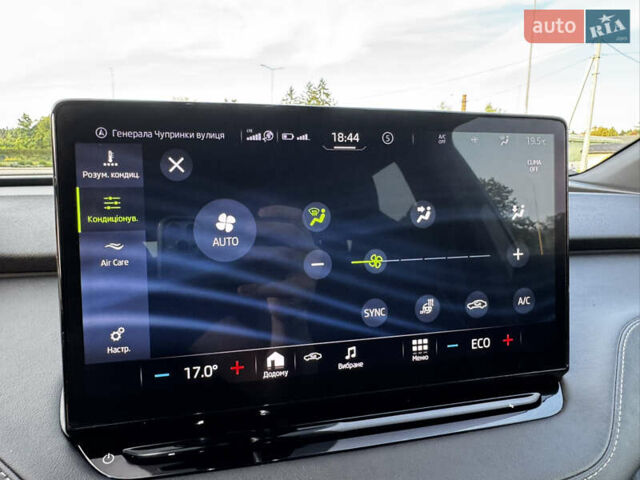 Черный Шкода Enyaq iV, объемом двигателя 0 л и пробегом 49 тыс. км за 28250 $, фото 96 на Automoto.ua