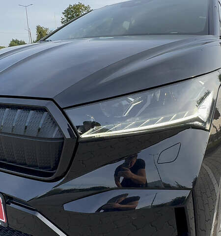 Черный Шкода Enyaq iV, объемом двигателя 0 л и пробегом 49 тыс. км за 28250 $, фото 134 на Automoto.ua