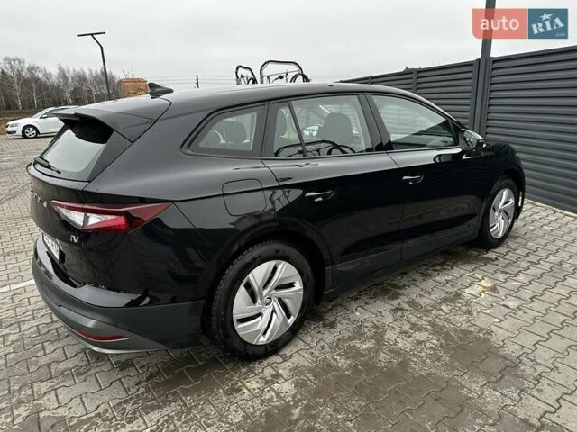 Черный Шкода Enyaq iV, объемом двигателя 0 л и пробегом 51 тыс. км за 21300 $, фото 8 на Automoto.ua