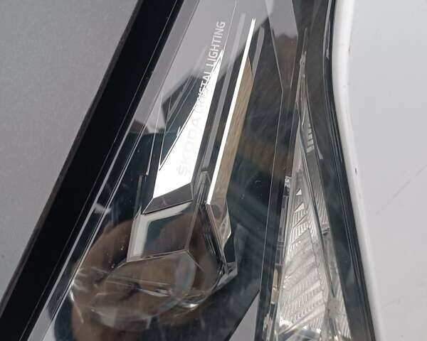 Черный Шкода Enyaq iV, объемом двигателя 0 л и пробегом 214 тыс. км за 16000 $, фото 22 на Automoto.ua