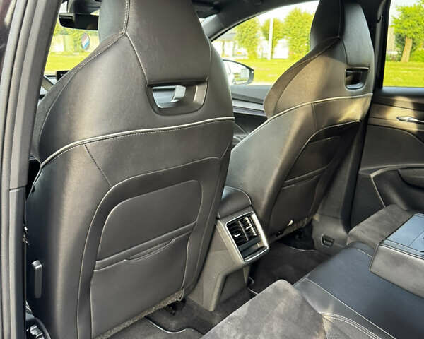 Черный Шкода Enyaq iV, объемом двигателя 0 л и пробегом 49 тыс. км за 28250 $, фото 106 на Automoto.ua