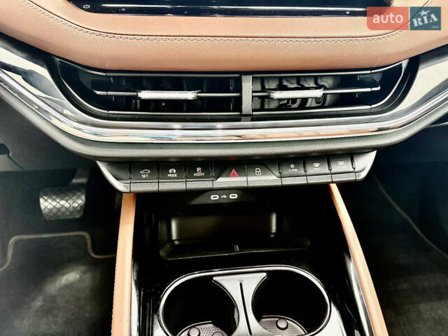 Черный Шкода Enyaq iV, объемом двигателя 0 л и пробегом 186 тыс. км за 18950 $, фото 56 на Automoto.ua