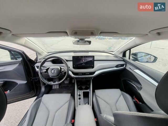 Черный Шкода Enyaq iV, объемом двигателя 0 л и пробегом 231 тыс. км за 18250 $, фото 9 на Automoto.ua