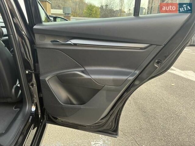 Черный Шкода Enyaq iV, объемом двигателя 0 л и пробегом 144 тыс. км за 26999 $, фото 71 на Automoto.ua