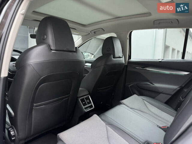 Черный Шкода Enyaq iV, объемом двигателя 0 л и пробегом 160 тыс. км за 18700 $, фото 61 на Automoto.ua