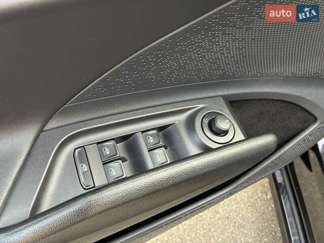 Черный Шкода Enyaq iV, объемом двигателя 0 л и пробегом 144 тыс. км за 26999 $, фото 110 на Automoto.ua