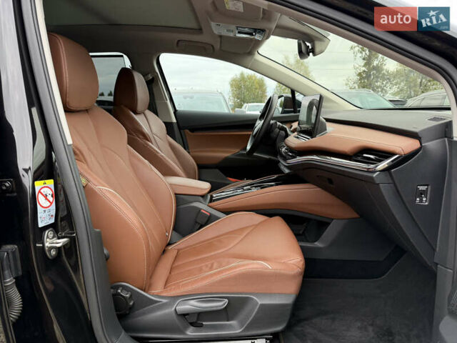 Черный Шкода Enyaq iV, объемом двигателя 0 л и пробегом 111 тыс. км за 27400 $, фото 115 на Automoto.ua