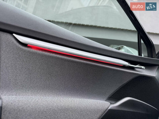 Черный Шкода Enyaq iV, объемом двигателя 0 л и пробегом 160 тыс. км за 18700 $, фото 54 на Automoto.ua