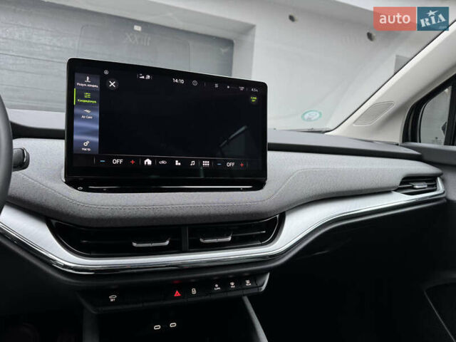 Черный Шкода Enyaq iV, объемом двигателя 0 л и пробегом 160 тыс. км за 18700 $, фото 75 на Automoto.ua