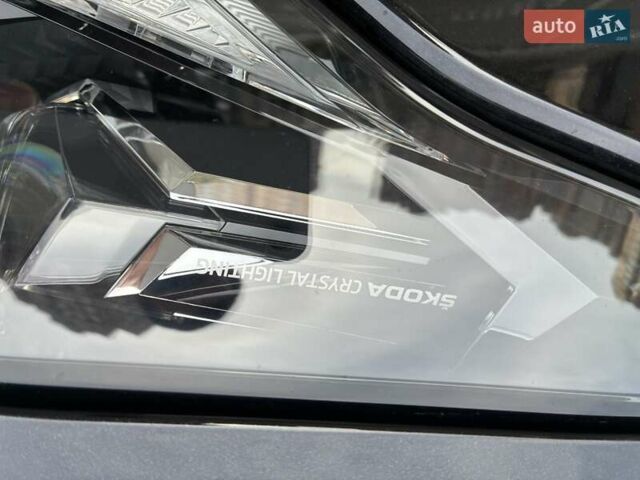 Черный Шкода Enyaq iV, объемом двигателя 0 л и пробегом 144 тыс. км за 26999 $, фото 43 на Automoto.ua