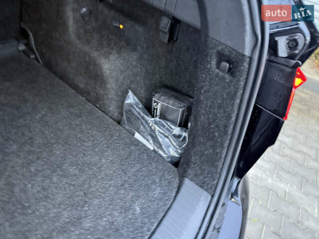 Черный Шкода Enyaq iV, объемом двигателя 0 л и пробегом 163 тыс. км за 24600 $, фото 32 на Automoto.ua