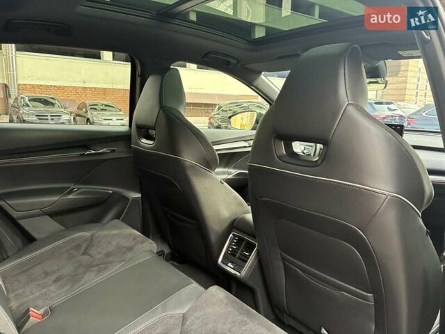 Черный Шкода Enyaq iV, объемом двигателя 0 л и пробегом 144 тыс. км за 26999 $, фото 75 на Automoto.ua