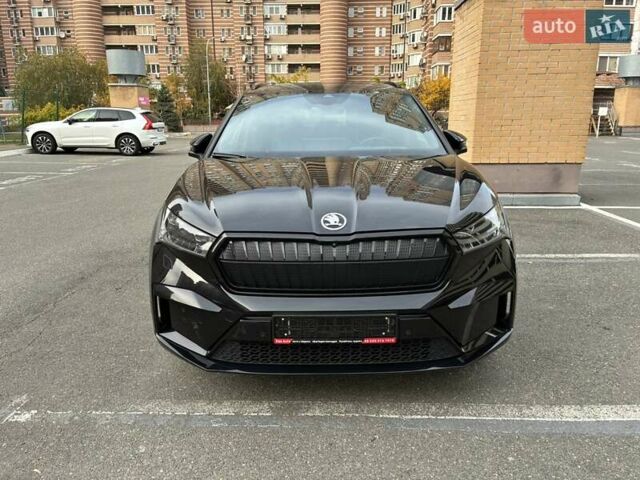 Черный Шкода Enyaq iV, объемом двигателя 0 л и пробегом 144 тыс. км за 26999 $, фото 1 на Automoto.ua