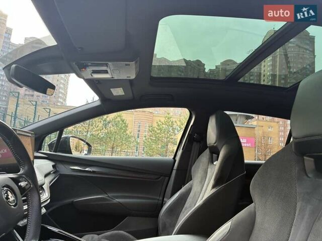 Черный Шкода Enyaq iV, объемом двигателя 0 л и пробегом 144 тыс. км за 26999 $, фото 121 на Automoto.ua