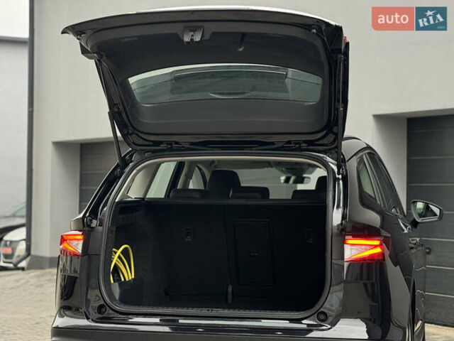 Черный Шкода Enyaq iV, объемом двигателя 0 л и пробегом 160 тыс. км за 18700 $, фото 44 на Automoto.ua