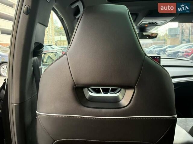 Черный Шкода Enyaq iV, объемом двигателя 0 л и пробегом 144 тыс. км за 26999 $, фото 129 на Automoto.ua