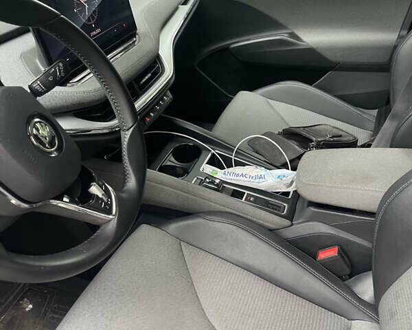 Черный Шкода Enyaq iV, объемом двигателя 0 л и пробегом 150 тыс. км за 20800 $, фото 6 на Automoto.ua