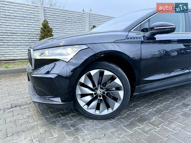 Черный Шкода Enyaq iV, объемом двигателя 0 л и пробегом 163 тыс. км за 24600 $, фото 2 на Automoto.ua