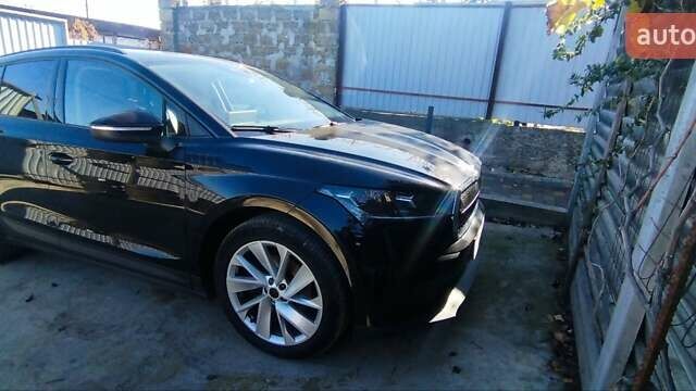 Черный Шкода Enyaq iV, объемом двигателя 0 л и пробегом 198 тыс. км за 19999 $, фото 9 на Automoto.ua