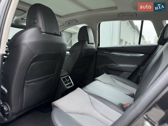 Черный Шкода Enyaq iV, объемом двигателя 0 л и пробегом 160 тыс. км за 18700 $, фото 62 на Automoto.ua