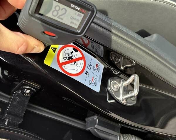 Черный Шкода Enyaq iV, объемом двигателя 0 л и пробегом 144 тыс. км за 26999 $, фото 184 на Automoto.ua