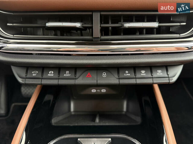 Черный Шкода Enyaq iV, объемом двигателя 0 л и пробегом 111 тыс. км за 28400 $, фото 88 на Automoto.ua