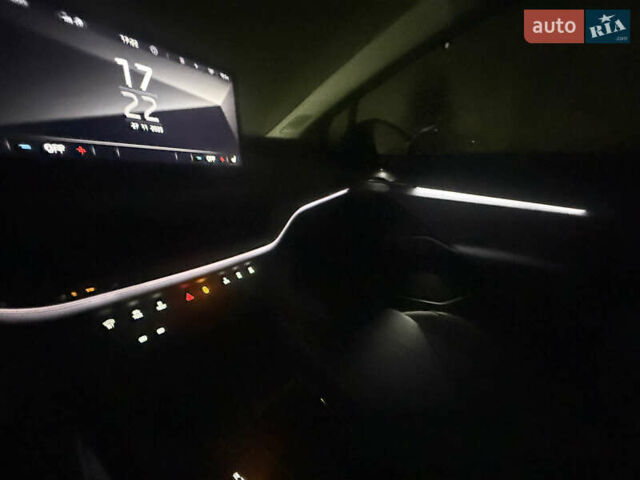 Черный Шкода Enyaq iV, объемом двигателя 0 л и пробегом 163 тыс. км за 24600 $, фото 46 на Automoto.ua