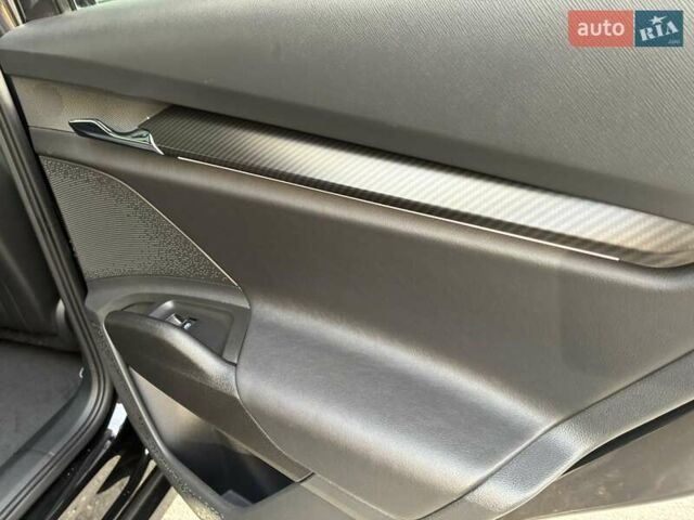 Черный Шкода Enyaq iV, объемом двигателя 0 л и пробегом 144 тыс. км за 26999 $, фото 72 на Automoto.ua