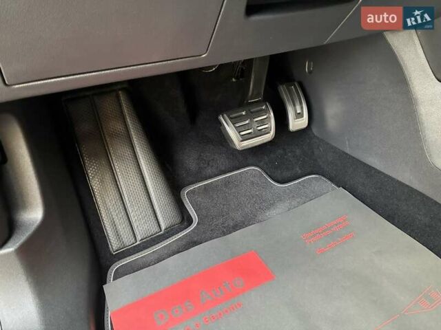 Черный Шкода Enyaq iV, объемом двигателя 0 л и пробегом 144 тыс. км за 26999 $, фото 117 на Automoto.ua