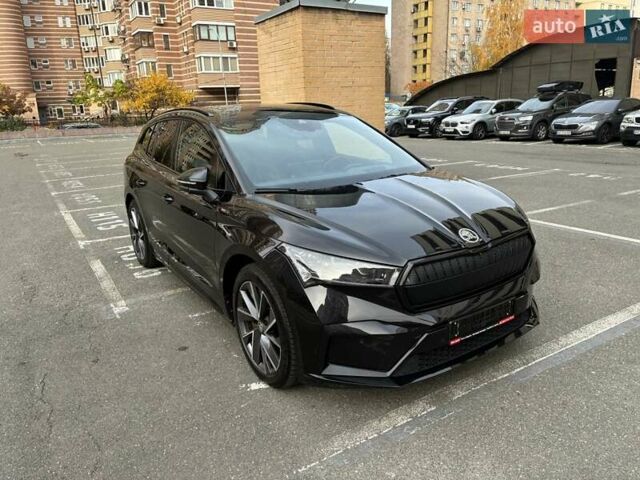 Черный Шкода Enyaq iV, объемом двигателя 0 л и пробегом 144 тыс. км за 26999 $, фото 7 на Automoto.ua