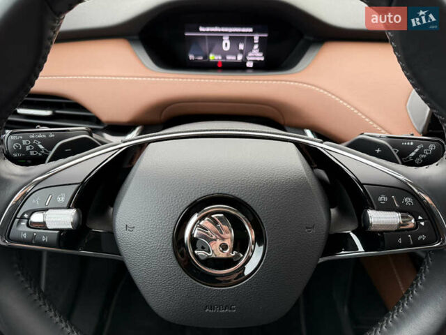 Черный Шкода Enyaq iV, объемом двигателя 0 л и пробегом 111 тыс. км за 27400 $, фото 51 на Automoto.ua