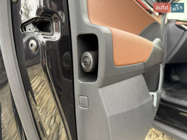 Черный Шкода Enyaq iV, объемом двигателя 0 л и пробегом 111 тыс. км за 27400 $, фото 34 на Automoto.ua