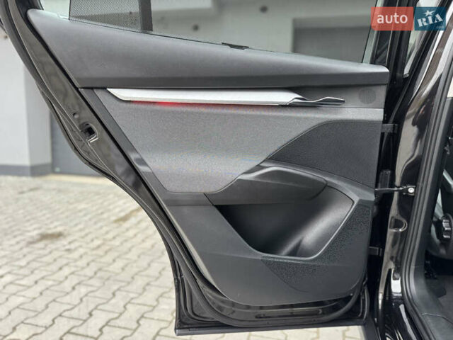 Черный Шкода Enyaq iV, объемом двигателя 0 л и пробегом 160 тыс. км за 18700 $, фото 59 на Automoto.ua