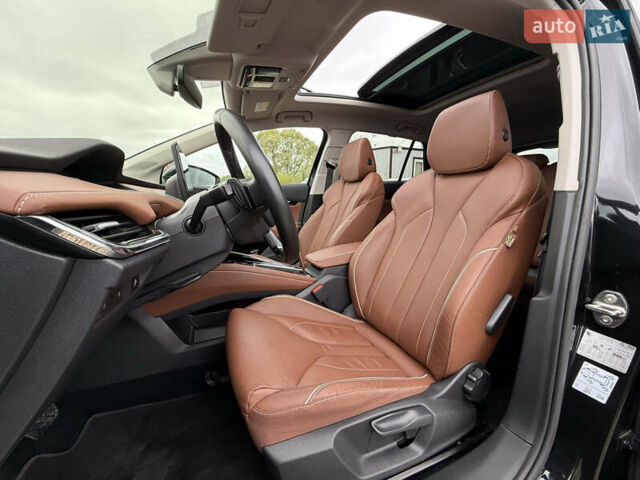 Черный Шкода Enyaq iV, объемом двигателя 0 л и пробегом 111 тыс. км за 27400 $, фото 3 на Automoto.ua