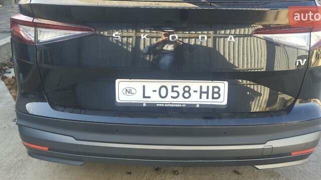 Черный Шкода Enyaq iV, объемом двигателя 0 л и пробегом 198 тыс. км за 19999 $, фото 21 на Automoto.ua