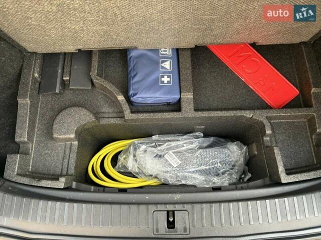 Черный Шкода Enyaq iV, объемом двигателя 0 л и пробегом 144 тыс. км за 26999 $, фото 70 на Automoto.ua