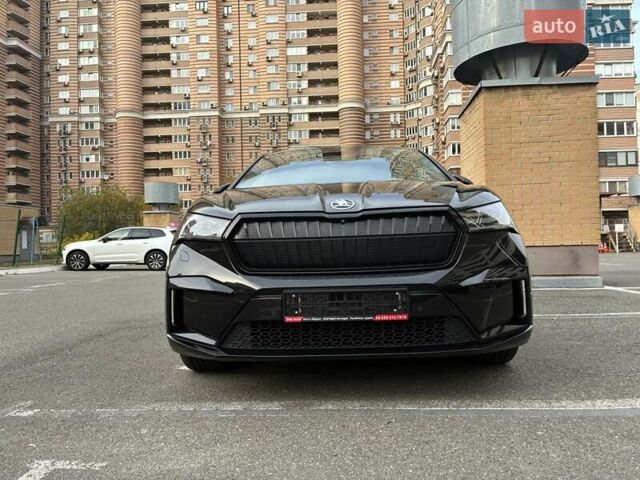 Черный Шкода Enyaq iV, объемом двигателя 0 л и пробегом 144 тыс. км за 26999 $, фото 2 на Automoto.ua